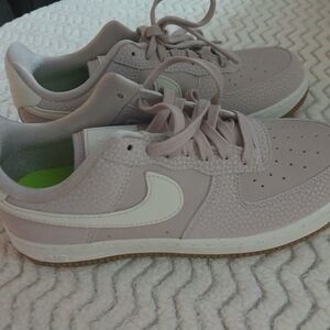 Nike Women's Athletic Shoes - Light Pink/White